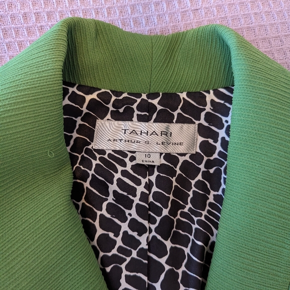 Tahari suit jacket and matching skirt - womens size 10 - Picture 3 of 6